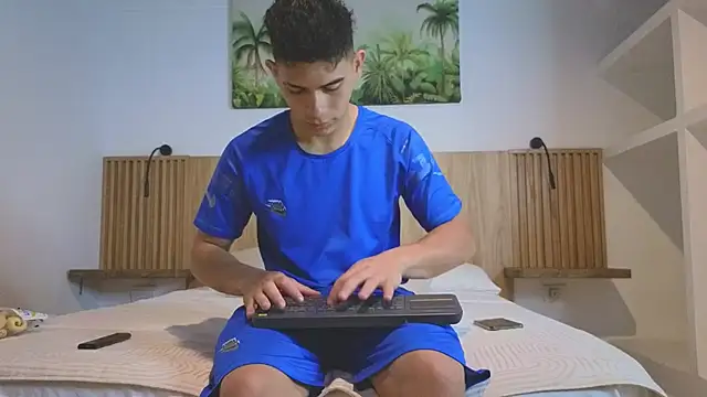 andrew rose  online show from October 21, 2025, 8:30 pm