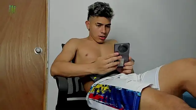 andrew rose  online show from February 14, 2026, 5:57 pm