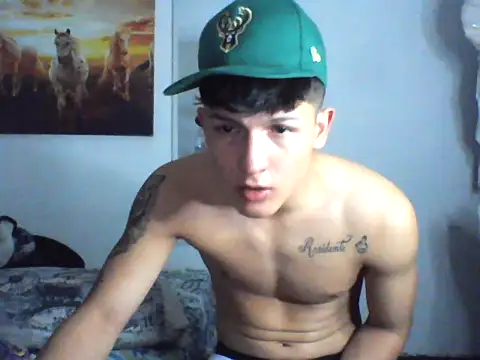 Snapshot of Pharaon_71 chatting on February 18, 2025, 4:04 am Pharaon 71 online show from February 18, 2025, 4:04 am