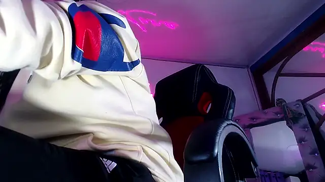 Lina23  online show from January 8, 2026, 11:38 am