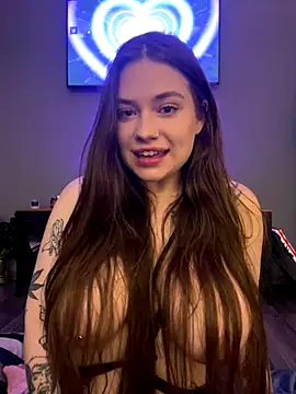 Snapshot of Vikki_toriya chatting on November 10, 2025, 2:27 am Vikki toriya online show from November 10, 2025, 2:27 am