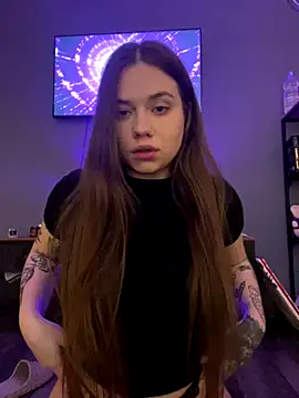 Snapshot of Vikki_toriya chatting on November 12, 2025, 12:26 am Vikki toriya online show from November 12, 2025, 12:26 am