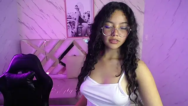 victoria castillo b online show from March 20, 2025, 3:02 am