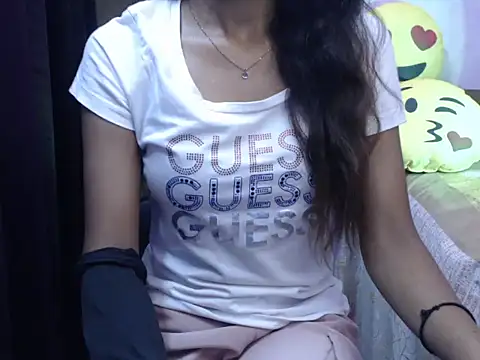 Snapshot of Angel_kiyara chatting on October 5, 2025, 6:31 pm Angel kiyara online show from October 5, 2025, 6:31 pm