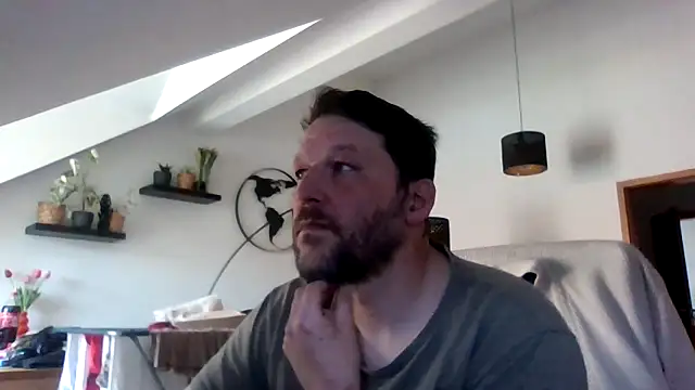 Snapshot of BennyLommy chatting on May 2, 2026, 9:58 am BennyLommy online show from May 2, 2026, 9:58 am