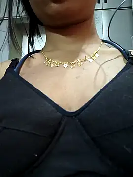 Snapshot of Sarita_7 chatting on February 2, 2025, 11:18 am Sarita 7 online show from February 2, 2025, 11:18 am