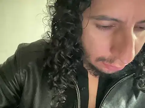 littlelatinhunter online show from March 9, 2026, 8:23 pm