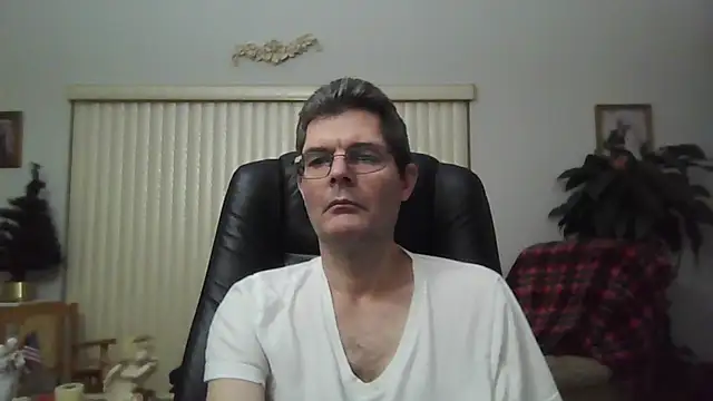 Copfiremen4566 online show from December 23, 2024, 3:29 am