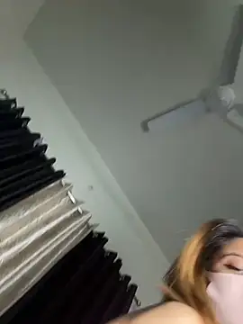 Snapshot of Jen_jennyy1 chatting on February 22, 2025, 7:56 am Jen jennyy1 online show from February 22, 2025, 7:56 am