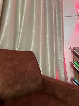Snapshot of Jen_jennyy1 chatting on April 3, 2026, 10:27 pm Jen jennyy1 online show from April 3, 2026, 10:27 pm