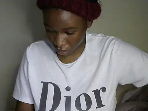 Snapshot of Novah_ chatting on May 3, 2026, 11:52 pm Novah online show from May 3, 2026, 11:52 pm
