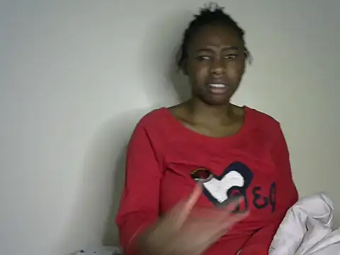 Snapshot of Novah_ chatting on May 2, 2026, 3:17 pm Novah online show from May 2, 2026, 3:17 pm