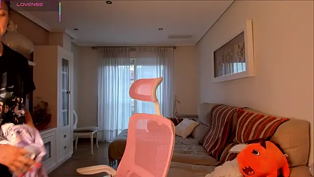 bella apont online show from September 30, 2025, 5:30 pm