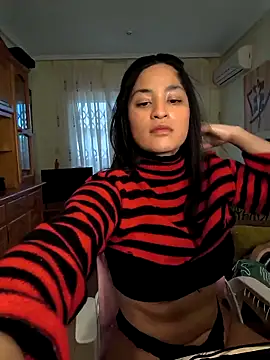 bella apont online show from March 10, 2025, 7:22 am