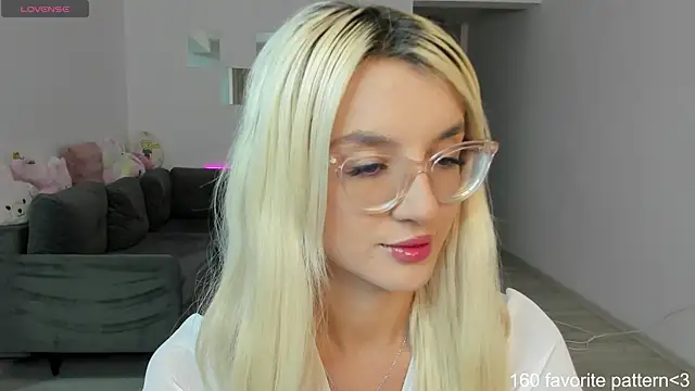 LovelyBianca online show from September 14, 2025, 6:19 pm