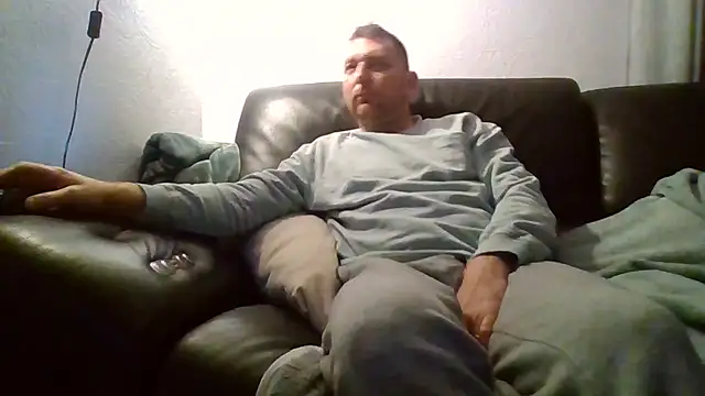 Snapshot of Au_plaisir_des_femmes chatting on November 30, 2025, 9:59 pm Au plaisir des femmes online show from November 30, 2025, 9:59 pm