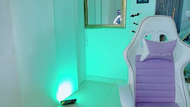 Snapshot of Madison_Jackson chatting on April 11, 2026, 7:06 pm Madison Jackson online show from April 11, 2026, 7:06 pm