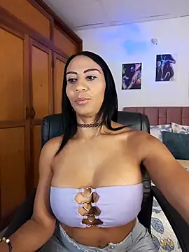 Snapshot of Charlotte_Bayron chatting on February 24, 2026, 12:11 am Charlotte Bayron online show from February 24, 2026, 12:11 am