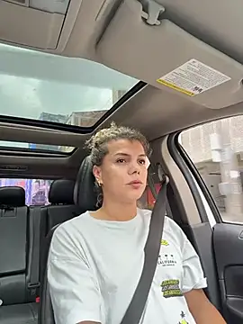 Georgiafox online show from October 19, 2025, 1:47 pm