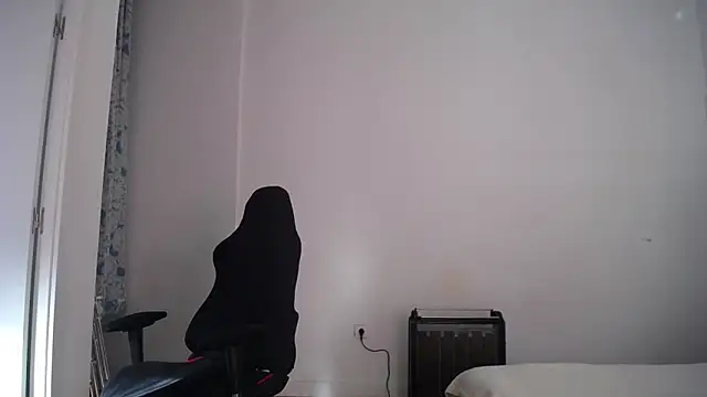 Contantin helena online show from December 1, 2025, 11:22 am