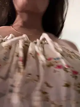 Snapshot of Irish_Collins chatting on February 12, 2026, 3:01 pm Irish Collins online show from February 12, 2026, 3:01 pm