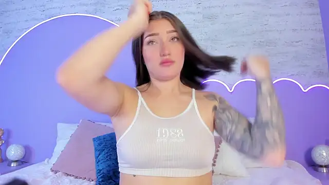 Giaa Ross online show from November 25, 2025, 7:36 pm