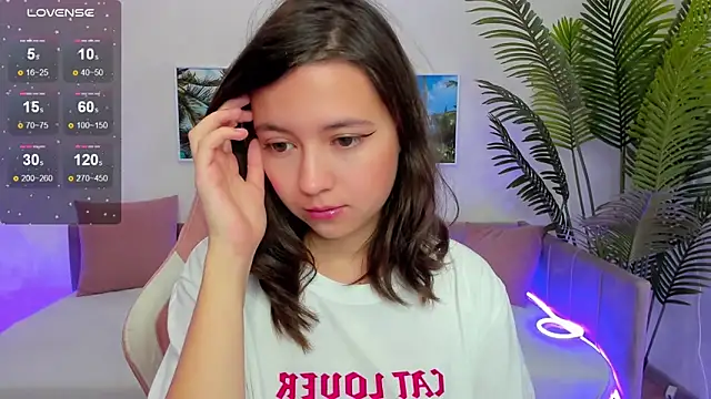 Snapshot of Lina_Brownie chatting on October 2, 2025, 2:26 am Lina Brownie online show from October 2, 2025, 2:26 am