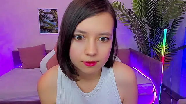 Snapshot of Lina_Brownie chatting on February 5, 2025, 6:45 am Lina Brownie online show from February 5, 2025, 6:45 am