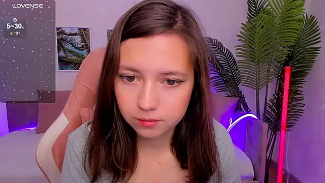 Snapshot of Lina_Brownie chatting on September 19, 2025, 2:48 am Lina Brownie online show from September 19, 2025, 2:48 am