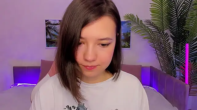 Snapshot of Lina_Brownie chatting on March 21, 2025, 2:28 am Lina Brownie online show from March 21, 2025, 2:28 am