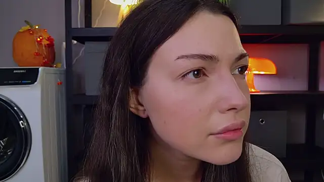 Miley Smile online show from November 6, 2025, 5:22 am