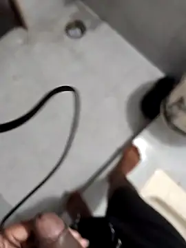 Snapshot of Self-satisfied chatting on November 10, 2025, 7:08 pm Self-satisfied online show from November 10, 2025, 7:08 pm