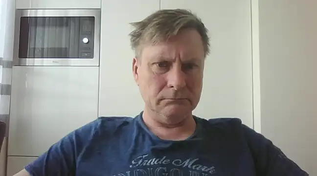 Snapshot of johnnym1 chatting on January 27, 2025, 9:55 am johnnym1 online show from January 27, 2025, 9:55 am