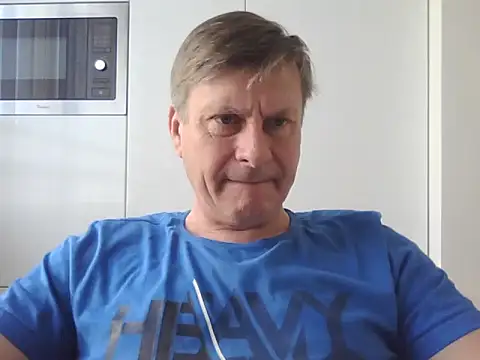 Snapshot of johnnym1 chatting on February 24, 2025, 8:06 am johnnym1 online show from February 24, 2025, 8:06 am