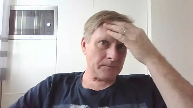 johnnym1 online show from February 10, 2026, 12:59 pm