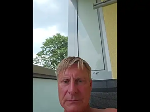 Snapshot of johnnym1 chatting on June 29, 2026, 1:44 pm johnnym1 online show from June 29, 2026, 1:44 pm