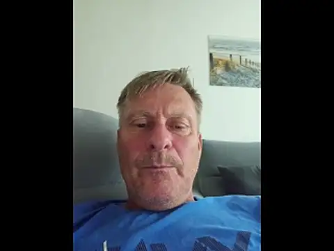 Snapshot of johnnym1 chatting on June 10, 2026, 10:05 am johnnym1 online show from June 10, 2026, 10:05 am