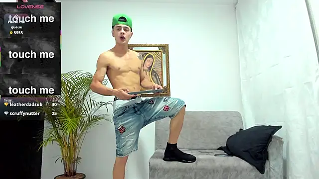 JuniorMorris  online show from November 19, 2025, 11:16 pm