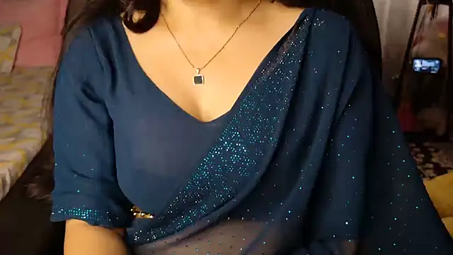 Snapshot of Spice-Summi chatting on July 10, 2026, 7:25 pm Spice-Summi online show from July 10, 2026, 7:25 pm