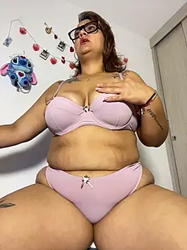 Snapshot of keirabbw chatting on February 28, 2026, 12:21 am keirabbw online show from February 28, 2026, 12:21 am