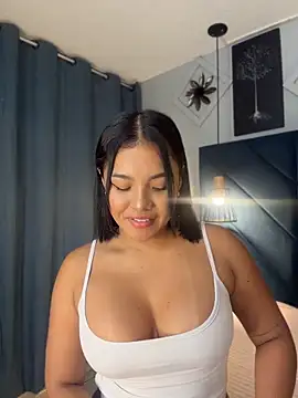 Snapshot of sarita_hills chatting on May 23, 2026, 8:19 pm sarita hills online show from May 23, 2026, 8:19 pm