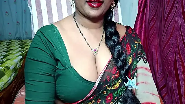 Snapshot of samyukthapuretelugu chatting on January 8, 2026, 8:20 am samyukthapuretelugu online show from January 8, 2026, 8:20 am