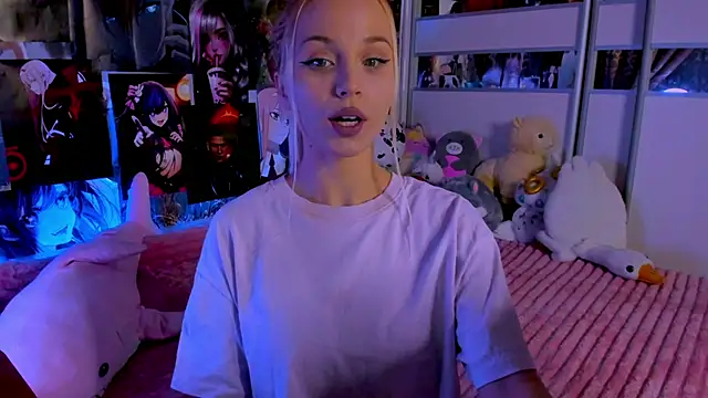 Cute  Pony online show from December 1, 2025, 12:11 am