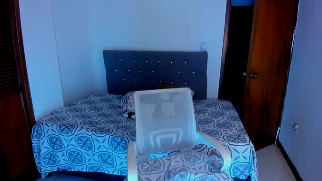 Snapshot of sofialove__ chatting on September 26, 2025, 12:39 am sofialove online show from September 26, 2025, 12:39 am