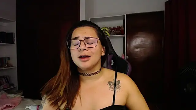 Snapshot of Amarantha_666 chatting on February 10, 2025, 10:09 pm Amarantha 666 online show from February 10, 2025, 10:09 pm