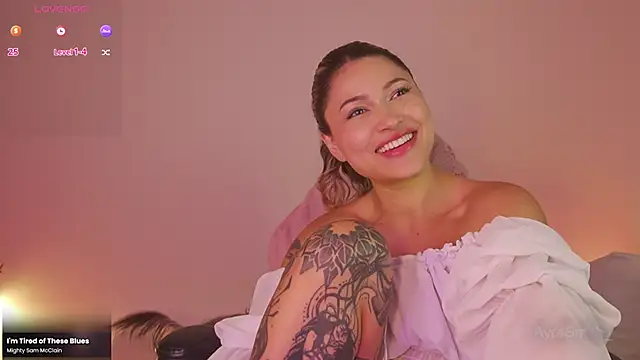 AyraSmith  online show from February 16, 2025, 3:26 am