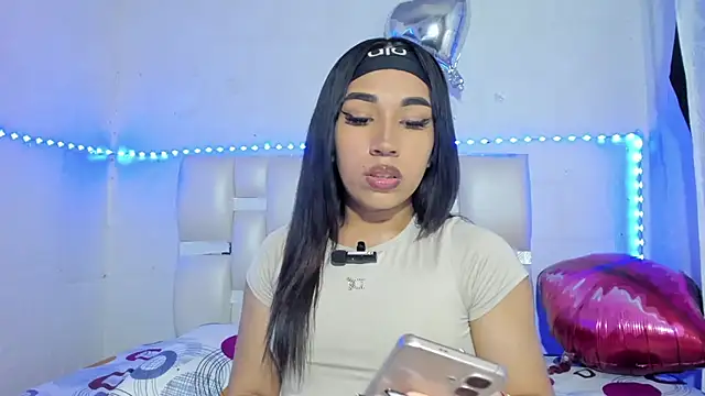 Anny jhonsonx online show from February 1, 2026, 4:00 am