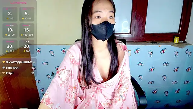   Saphia   online show from November 6, 2025, 4:33 pm