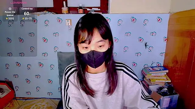   Saphia   online show from February 19, 2025, 12:35 am