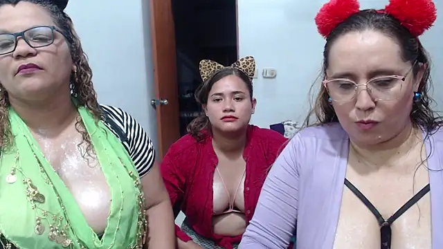 mademooms online show from October 23, 2025, 1:37 am